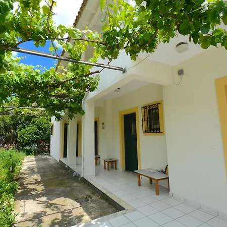 Dolphin Apt&studios Apartamento *