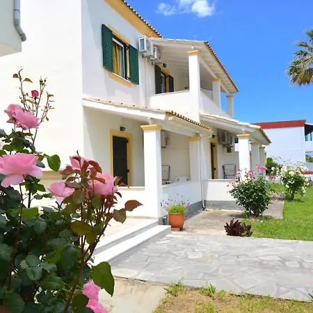 Dolphin Apt&studios Apartamento Rodas